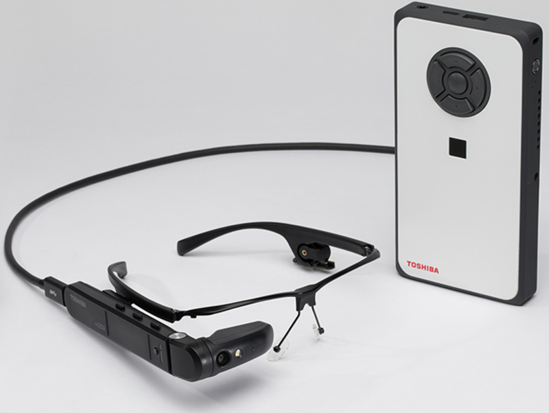 Illustration : Réalité augmentée : Toshiba lance ses "lunettes connectées" sous Windows 10 Pro