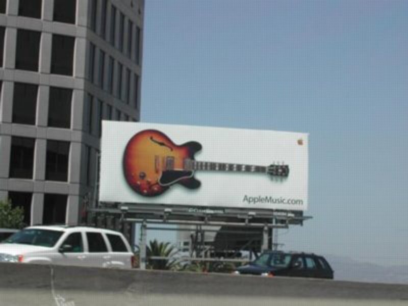 Illustration : AppleMusic dans le rue !