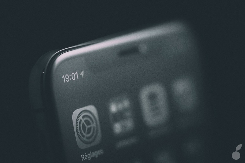 Illustration : Smartphone : les écrans OLED seraient-ils dangereux pour les yeux ?