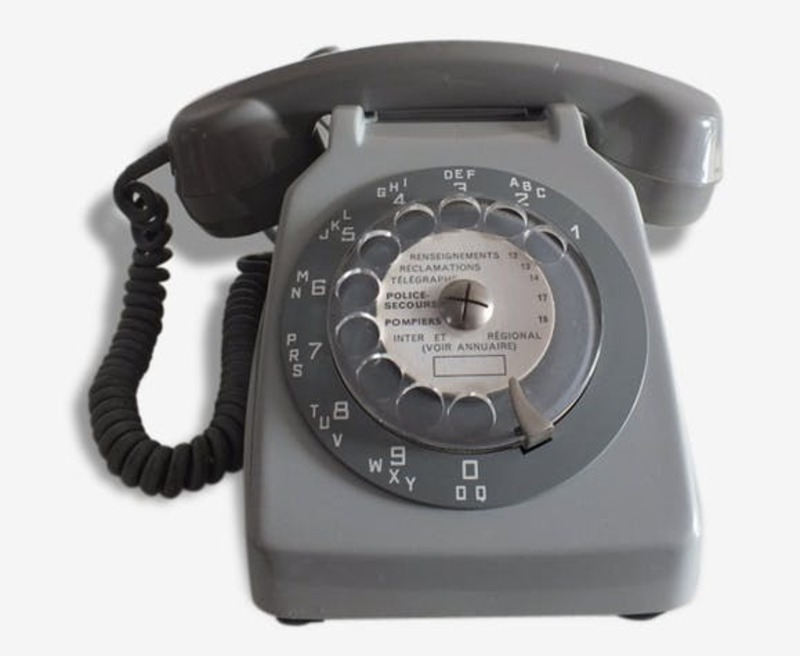 Illustration : L'arrêt du téléphone fixe commuté commencera le 15 novembre 2018 (+ sondage)