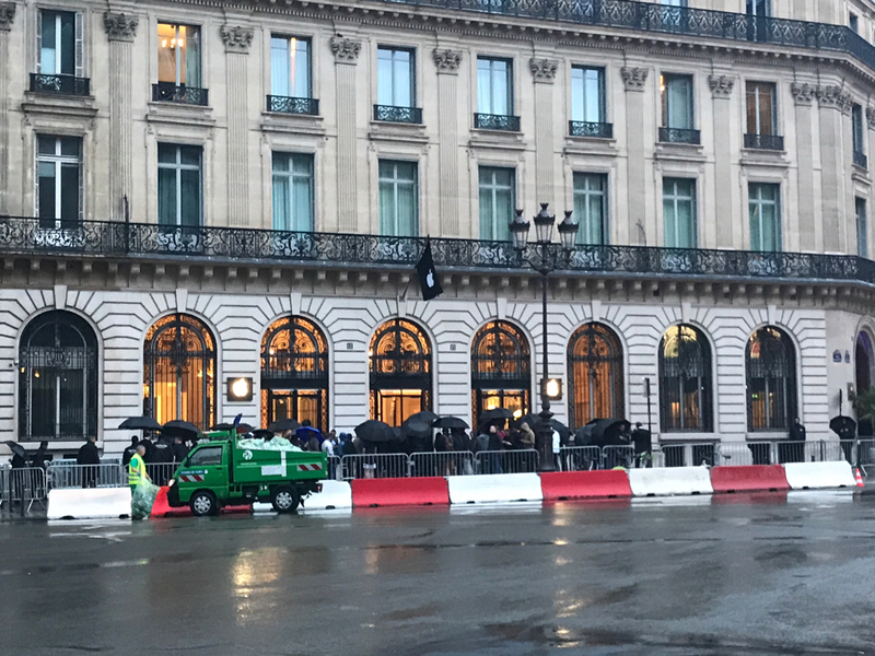 Illustration : iPhone XS : les files d'attente se forment devant les Apple Store français