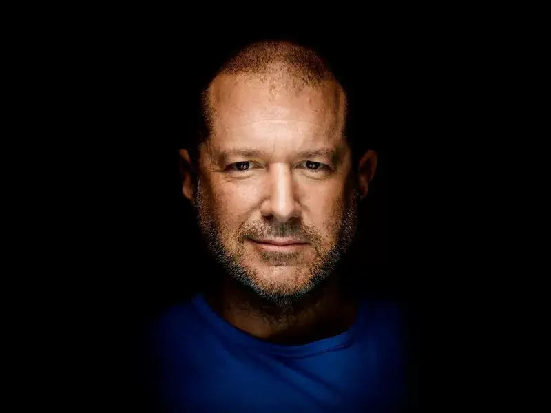 Stephen Hawking Fellowship : un nouveau titre prestigieux décerné à Jony Ive