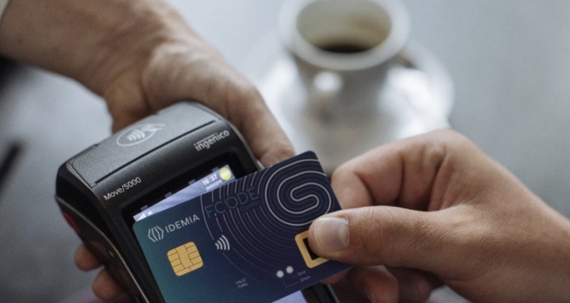 Illustration : Les cartes bancaires avec "Touch ID" intégré arrivent en France