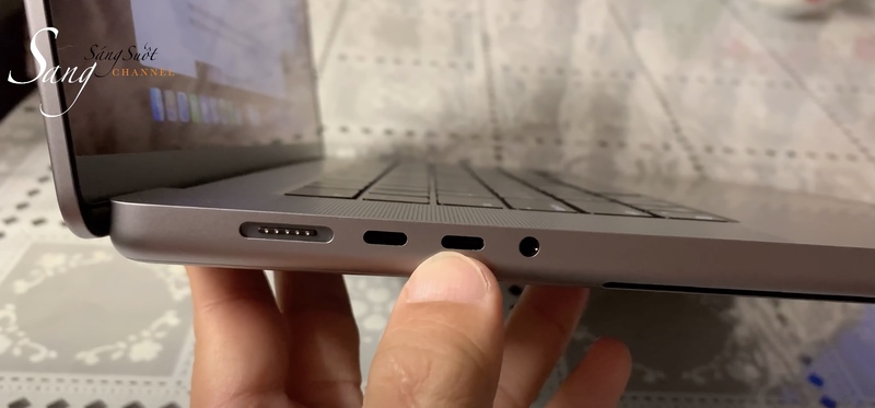 Illustration : Un premier déballage du MacBook Pro M1 Pro 16"