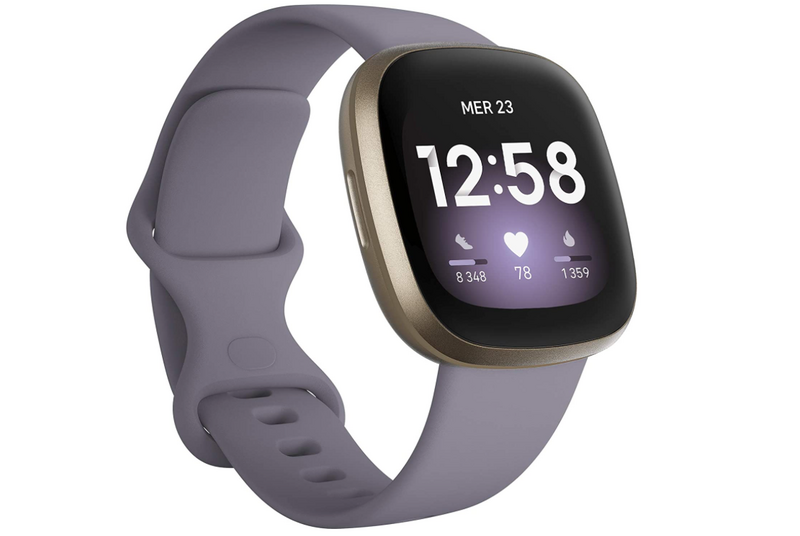 Illustration : Promos : jusqu'à 45% de réduction sur la gamme Fitbit (Ace 3 à 54€, Charge 4 à 99€, Sense à 229€, Versa dès 109€)