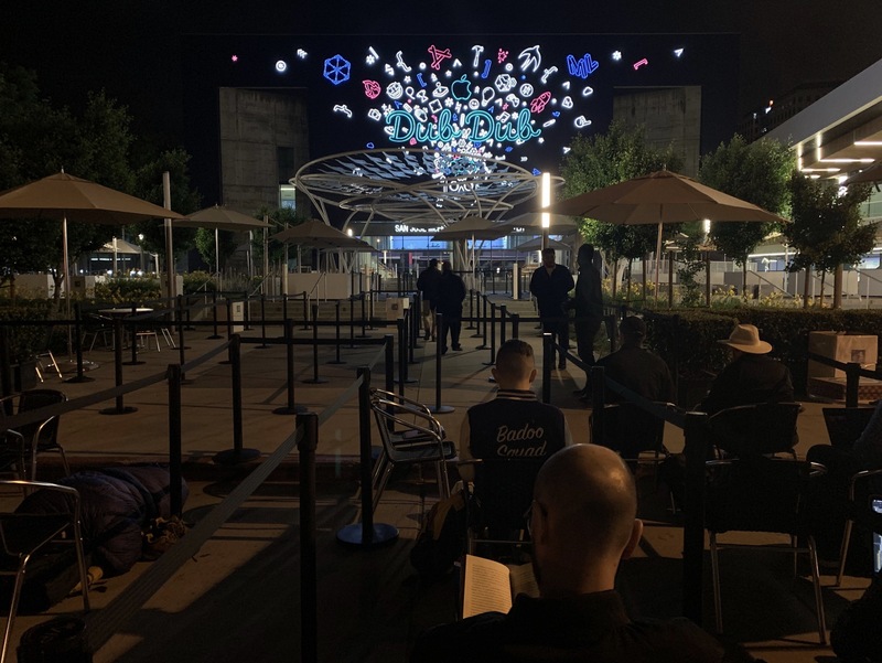 #WWDC : déjà une petite file d'attente pour la keynote ! (photo)