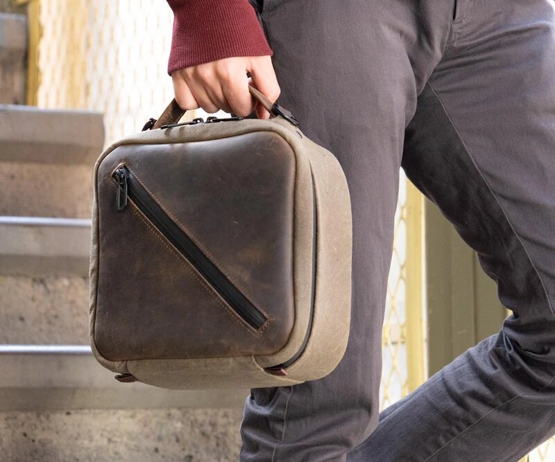 Waterfield propose une sacoche en cuir pour emmener son Mac Studio en balade !