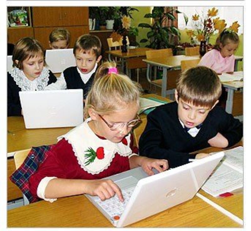 Illustration : Apple à l'école française