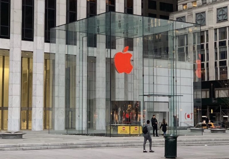 (RED) : les Apple Store commencent à se parer d'une pomme rouge !