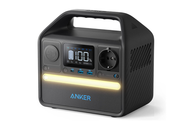 Test express Anker 521 : une batterie externe avec prise 220V, allume-cigare, éclairage et USB