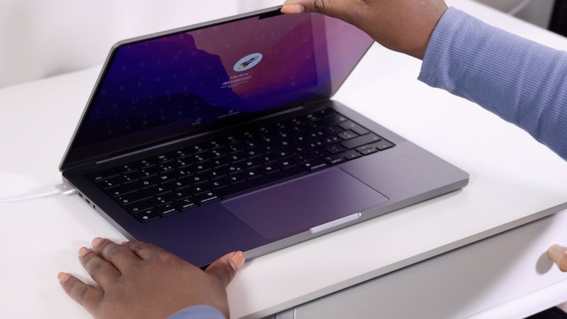 Test du MacBook Air M2 (2022) : presque Pro, mais il manque d'air !