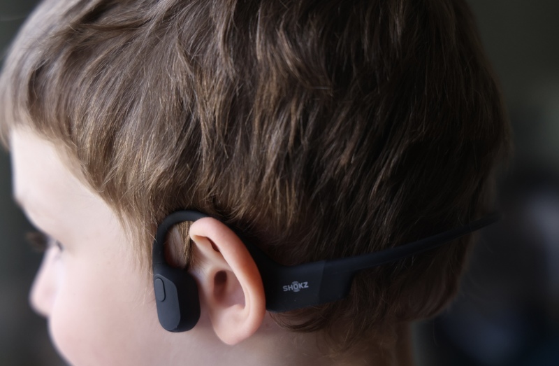 Test du casque à conduction osseuse sans-fil Shokz OpenRun Mini (pour les petites têtes)