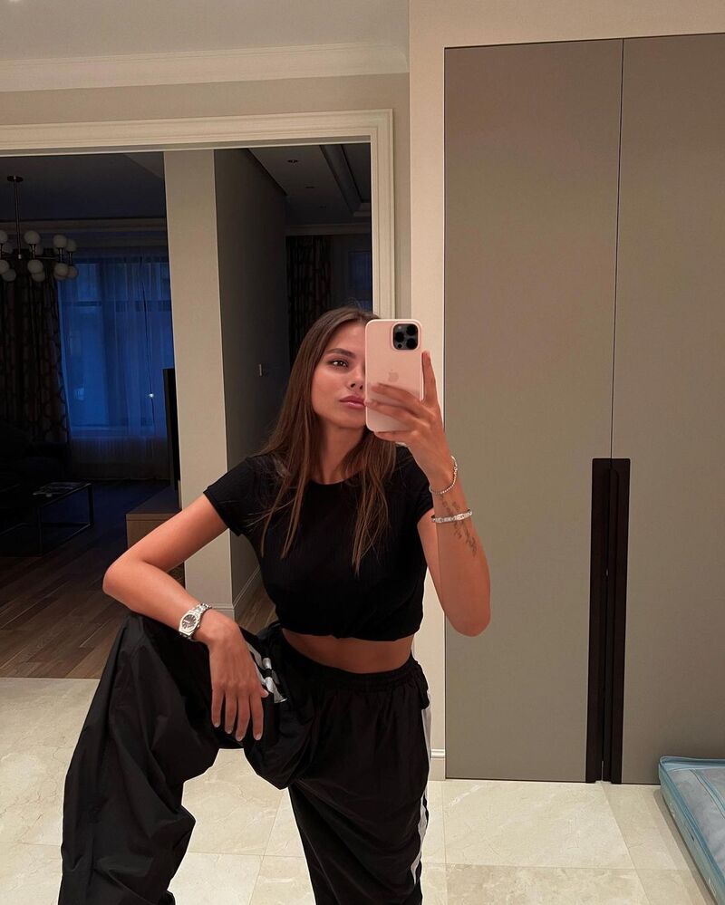 People : Tom Holland, Amy Schumer, Viki Odintcova, Emily Ratajkowski