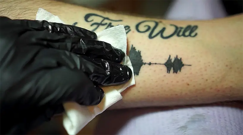 Un tatouage musical à écouter (bientôt) sur son iPhone