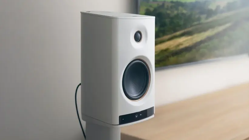 Yamaha range l'ampli et les c&acirc;bles dans ses enceintes NX-70A, &agrave; 2999 euros la paire
