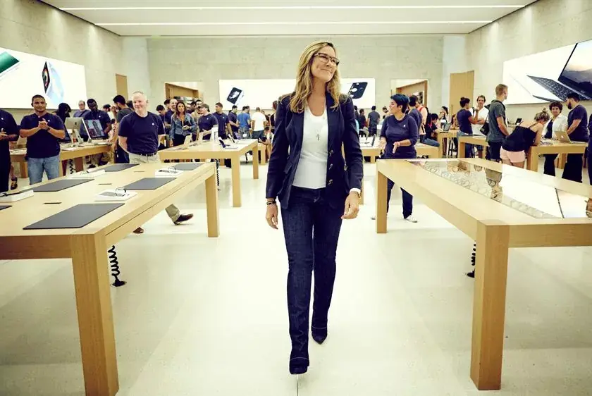 Apple Store : un taux de rétention record en 2015, sous la direction d'Angela Ahrendts