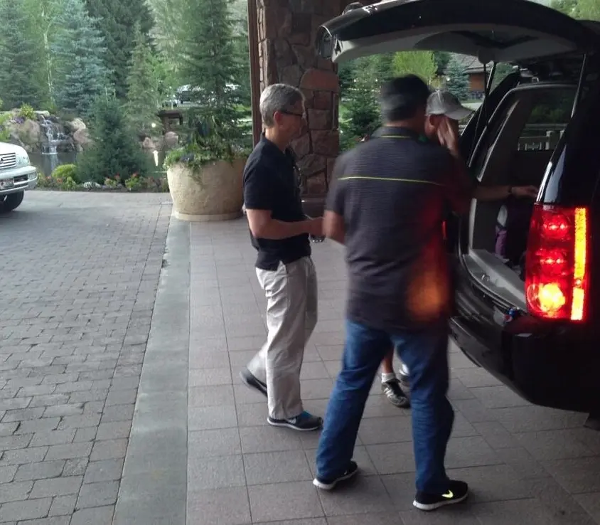 Tim Cook et Eddy Cue sont arrivés au Sun Valley