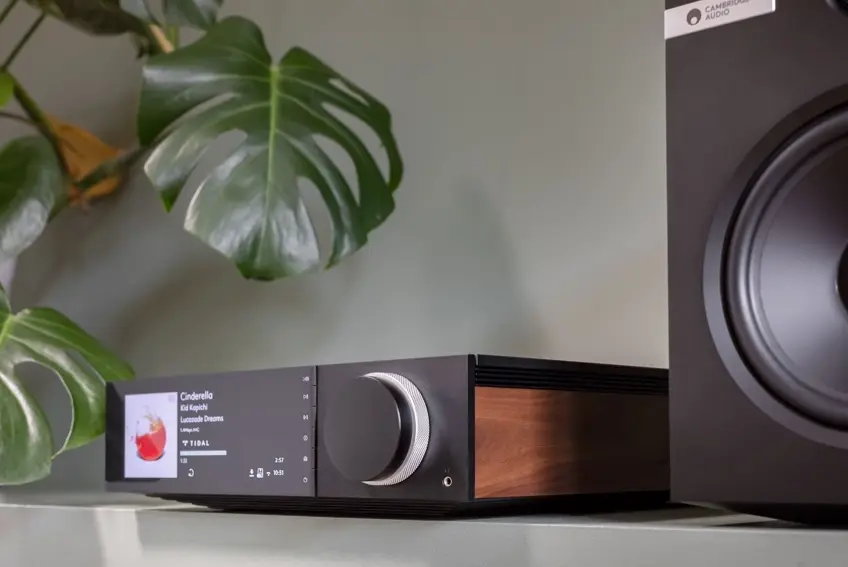 EVO 150/75 : Cambridge Audio dévoile ses amplis connectés compatibles AirPlay 2