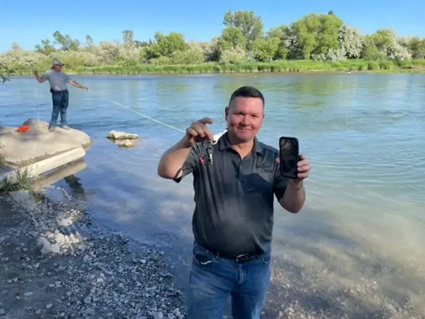 Insolite : un iPhone survit trois jours au fond d’une rivière