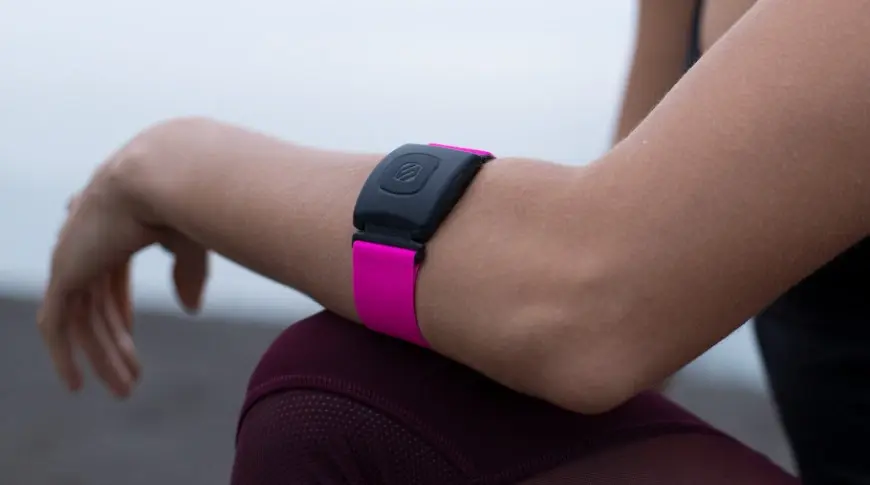 Scosche dévoile son Rhythm+2.0, son bracelet de fréquence cardiaque  #CES2021