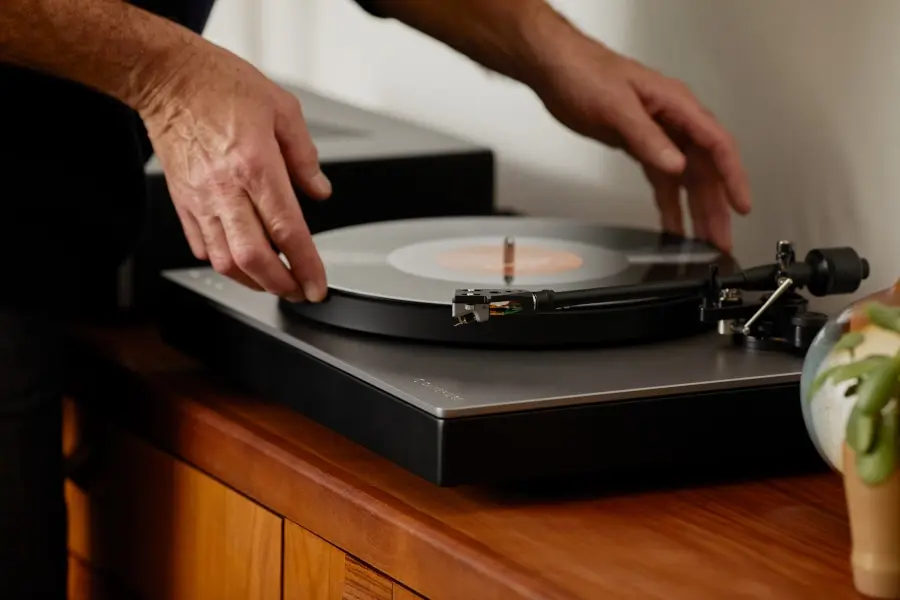 Des platines vinyle Bluetooth chez Cambridge Audio et Victrola #CES2022