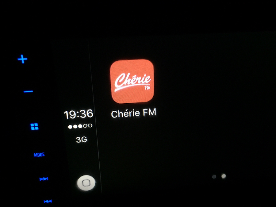 NRJ, Rire & Chansons, Chérie FM et Nostalgie embarquent sur CarPlay