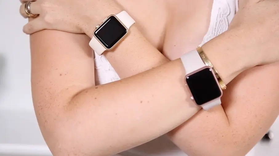 Apple Watch Sport dorée et "or rose" : déballage et impressions en vidéo !