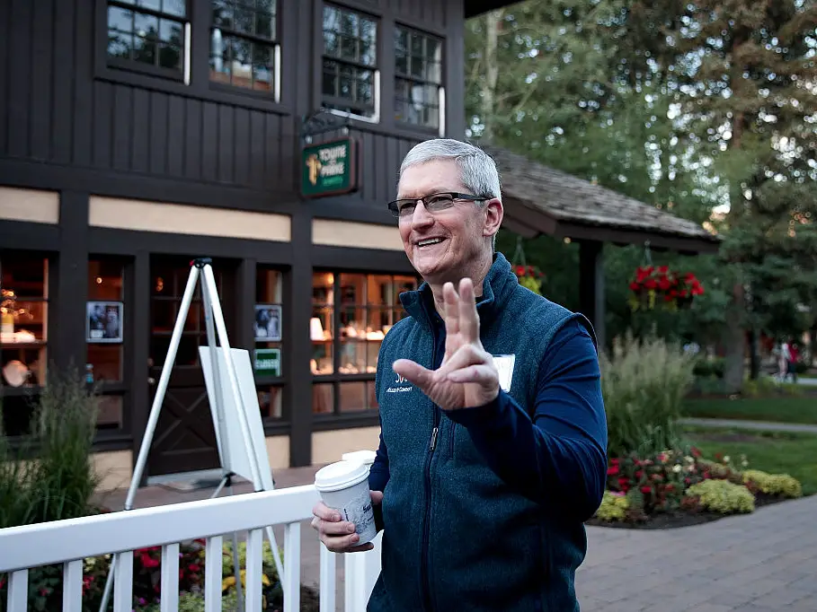 Tim Cook, harcelé par une femme, jusqu'à son domicile