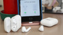 Astuce : les AirPods peuvent se recharger dans la boite d'une autre paire !