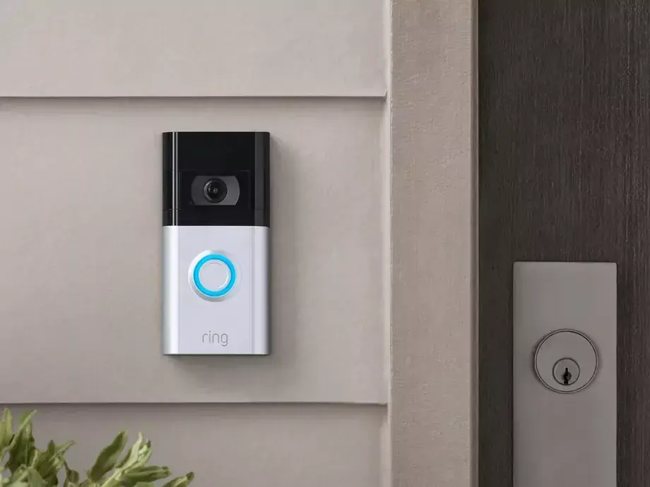 Ring présente les Floodlight Cam Wired Pro et Video Doorbell 4