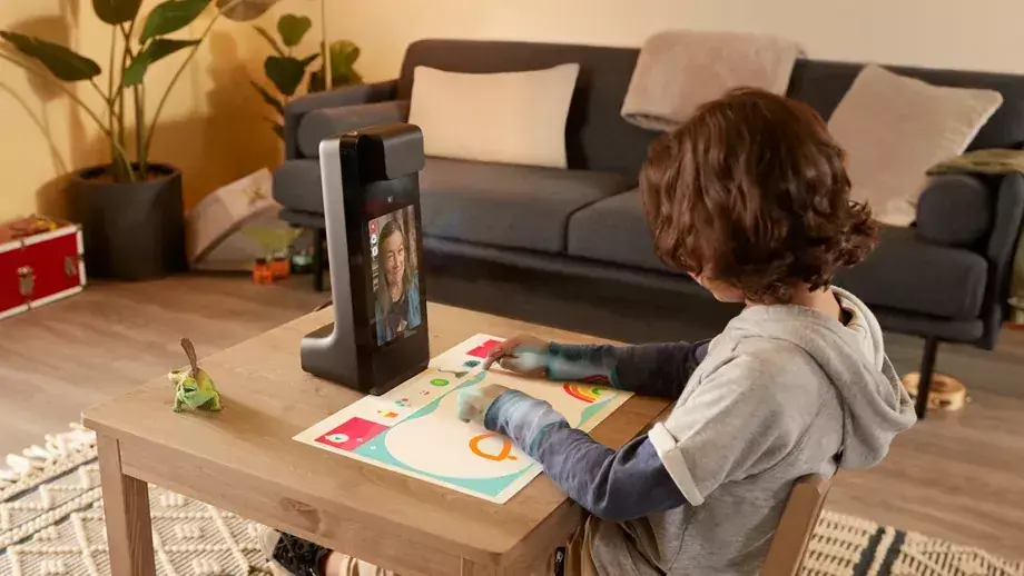 Pluie de nouveautés chez Amazon : un robot Astro, Echo Show 15, bracelet d'activité