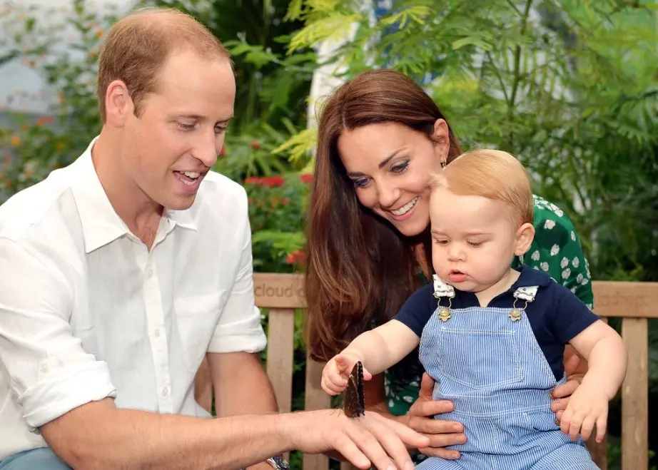 À un an, le prince George aime déjà jouer sur iPad