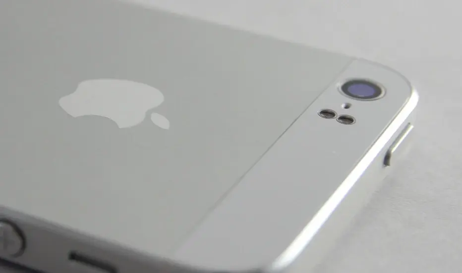 un iPhone 5S avec écran 4,5" et un iPhone low cost à 330 $ en approche ?