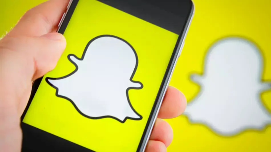 Snapchat lance des publicités intégrées (comme Facebook et Instagram)