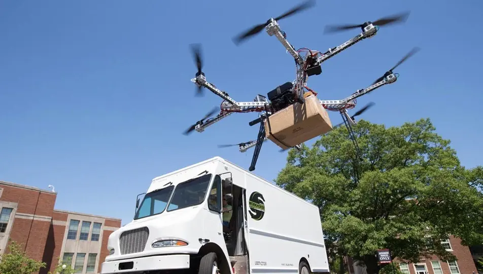 Bientôt des camions de livraison accompagnés de drones ?