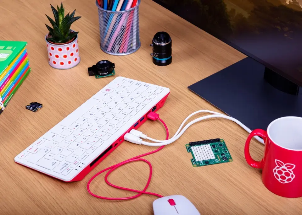 Pi 400 : Raspberry intègre son mini ordinateur dans un clavier à 72€