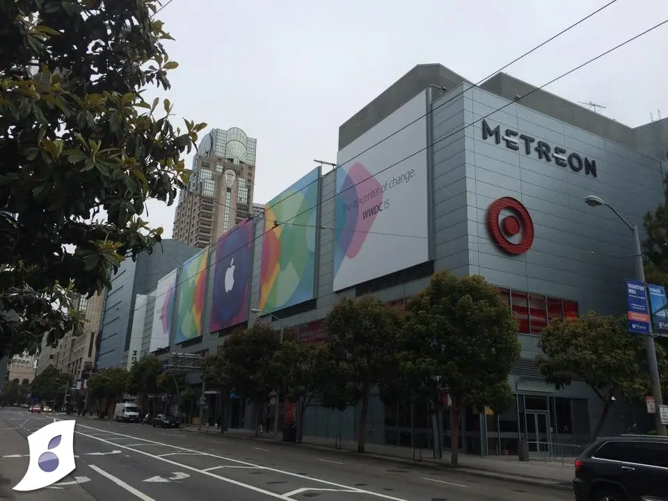 #WWDC en direct : un polo en Swift, des badges et des affiches dans toute la rue !