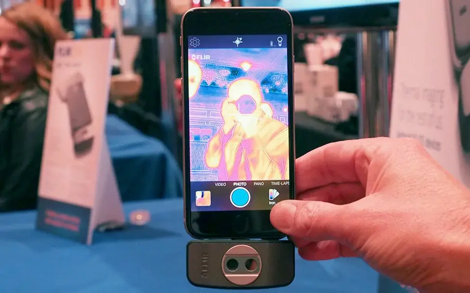 La vision thermique disponible sur iPhone et iPad avec le nouveau FLIR One