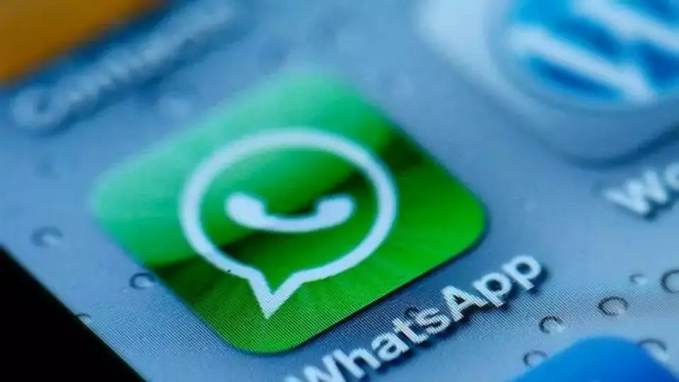 WhatsApp teste une fonction pour épingler ses fils de messages