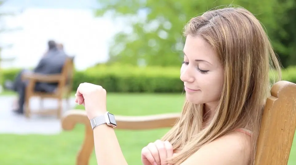 L'Apple Watch donne l'heure avec une "incroyable précision", dixit Apple