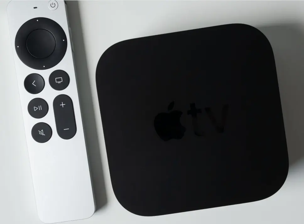 Revue de presse Apple TV 4K : un bon boitier dans l'ombre  d'une meilleure télécommande