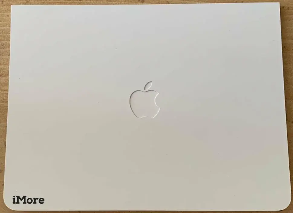 Tiens, une Apple Card dans la nature ! (photos)