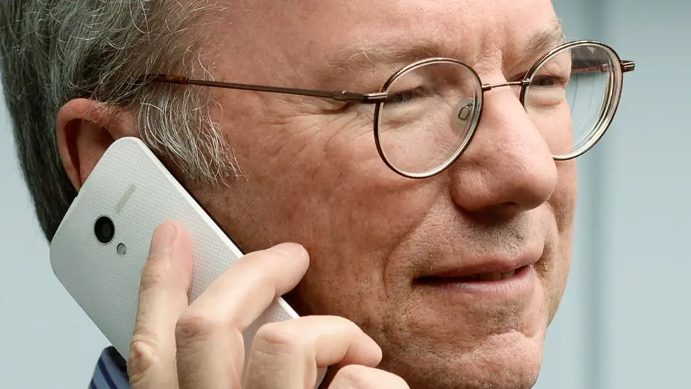 La photo du jour : Eric Schmidt n'a pas de Google Glass, mais par contre...