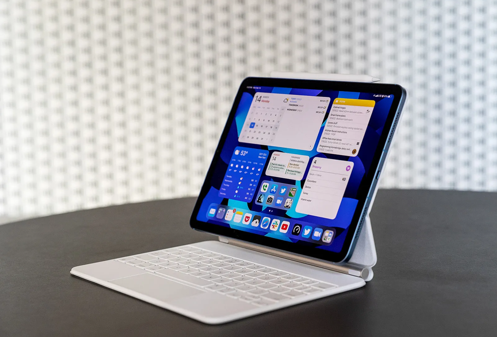 Revue de presse de l'iPad Air 5 : un air de Pro ?