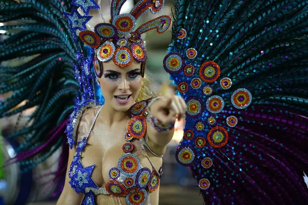 Un petit air de carnaval sur Facebook et Instagram