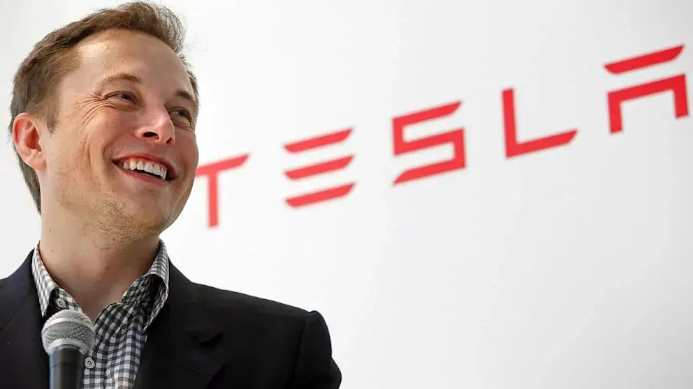 Elon Musk ne pense pas s'allier à Apple pour les véhicules (mais "c'est une entreprise cool")